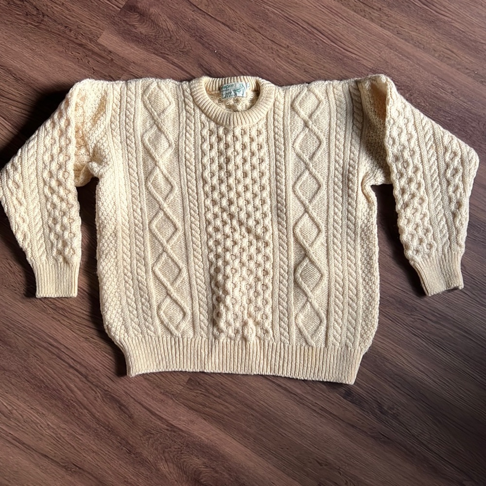 Pure 100%  Irish wool sweater Made in Ireland mens size Large